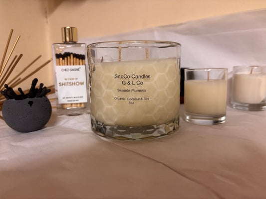 Triple Wick I Glass I Hand-poured with Organic Coconut & Soy wax. Clean-burning. No paraffin, no toxins.